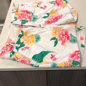 Girls size 12 Tropical Print white shorts